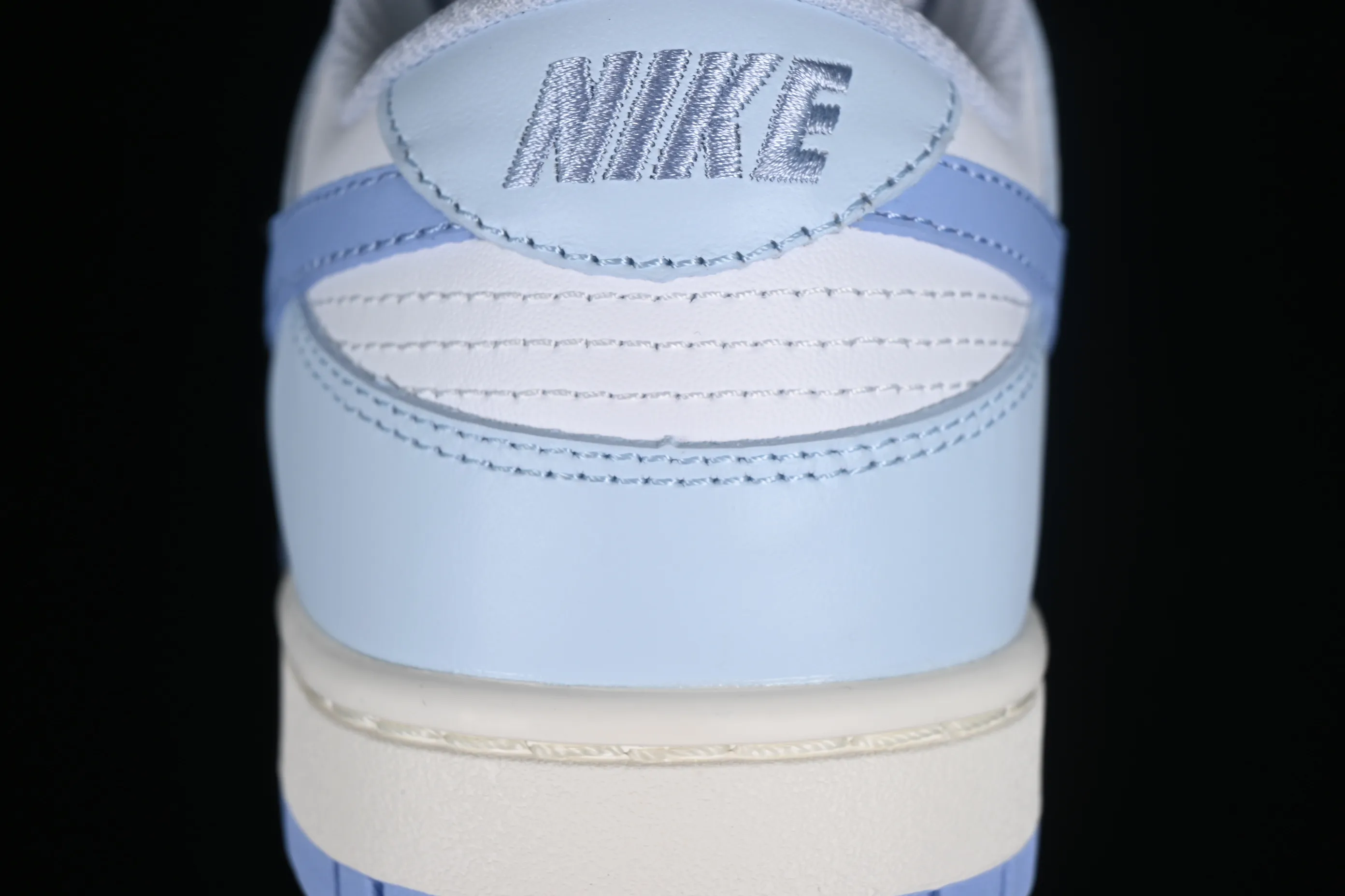 All categories Nk SB Dunk series Nk SB Dunk Low low-top sneakers Z version Nk Dunk Low "Blue Tint" small fresh blue SB low-top casual sneakers DD1873-400